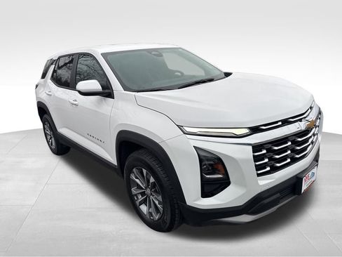 Used 2025 Chevrolet Equinox LT image 8