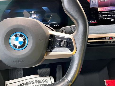 Certified 2022 BMW iX xDrive50 w/ Premium Package image 18