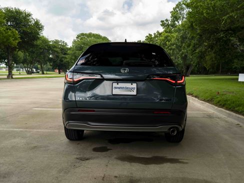 Certified 2024 Honda HR-V Sport image 8