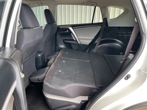 Used 2018 Toyota RAV4 XLE w/ Plus Extra Value Package AWD/4WD image 16
