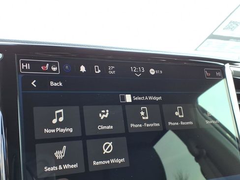 Used 2024 Chrysler Pacifica Touring-L image 22