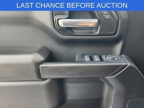 Used 2023 Chevrolet Silverado 1500 Custom image 24