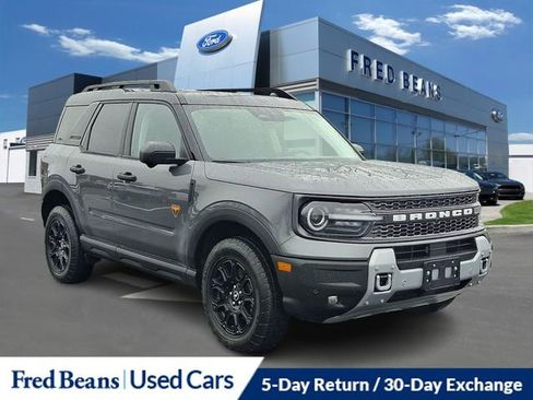 Used 2025 Ford Bronco Sport Badlands image 1