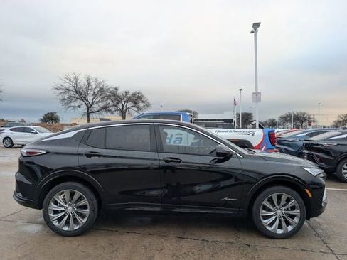 New 2026 Buick Envista Avenir image 3