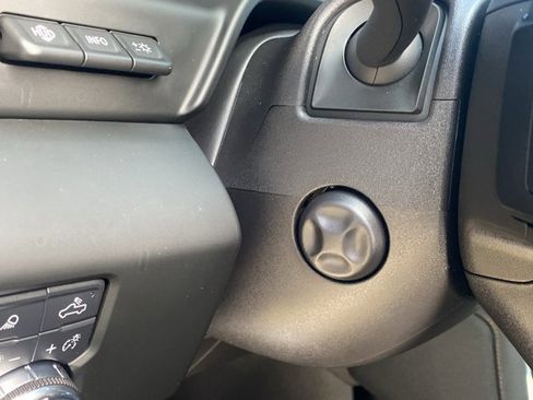 Used 2024 GMC Sierra 1500 AT4 w/ Technology Package image 28