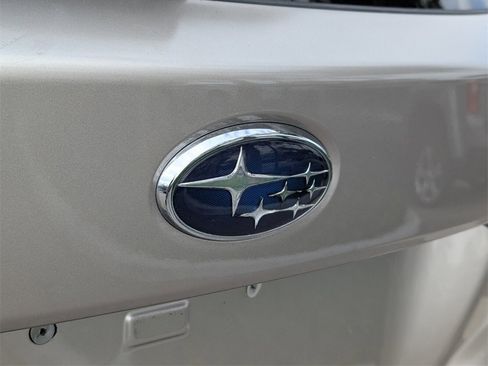 Used 2017 Subaru Outback 2.5i Premium image 15