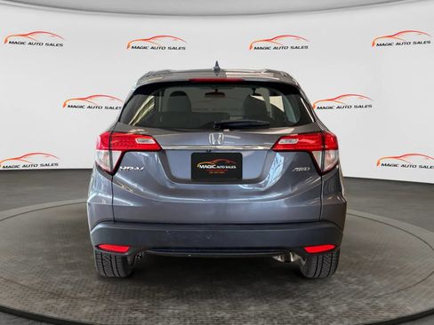 Used 2019 Honda HR-V LX image 9