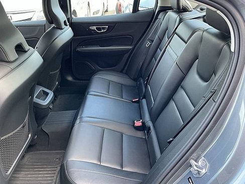 Used 2021 Volvo S60 T5 Momentum w/ Climate Package image 14
