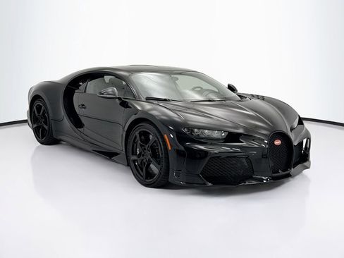 Used 2023 Bugatti Chiron Super Sport AWD/4WD image 3