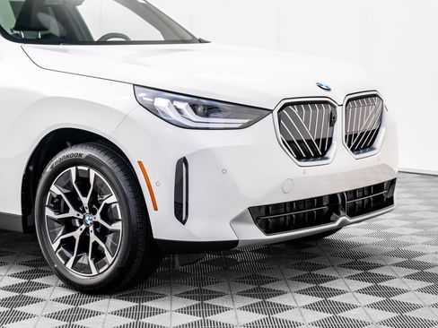 New 2025 BMW X3 xDrive30i w/ Premium Package image 36