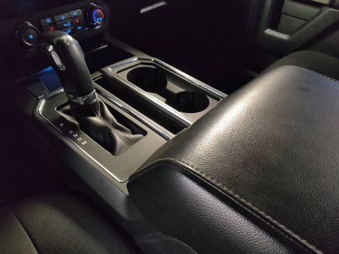 Used 2019 Ford F150 XLT w/ Equipment Group 302A Luxury AWD/4WD image 26