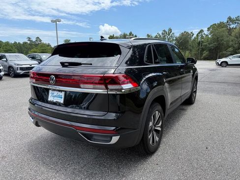 Used 2024 Volkswagen Atlas Cross Sport SE FWD image 8