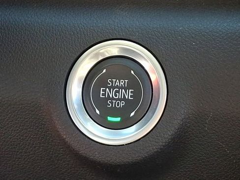 Used 2025 GMC Terrain Elevation image 30