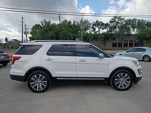 Used 2017 Ford Explorer Platinum image 6