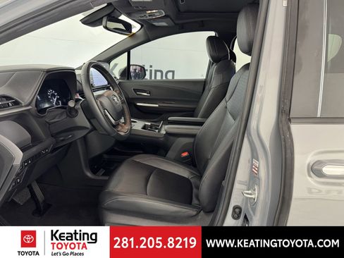 Certified 2024 Toyota Sienna XLE Woodland Edition image 15