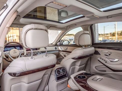 Used 2018 Mercedes-Benz S 560 Sedan image 40