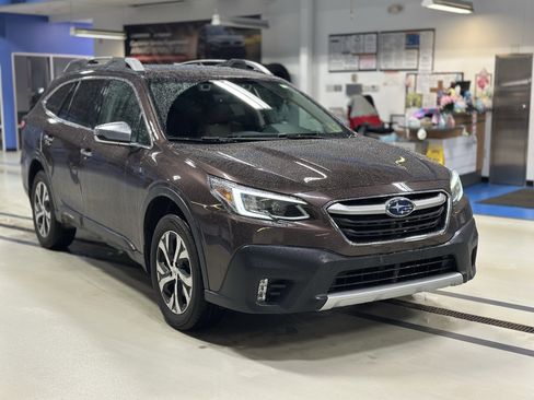 Used 2021 Subaru Outback Touring XT image 3