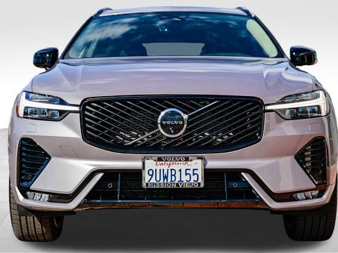 Certified 2026 Volvo XC60 B5 Ultra w/ Climate Package image 2