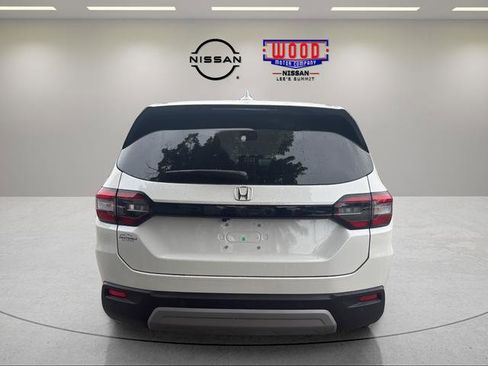 Used 2025 Honda Pilot EX-L image 3