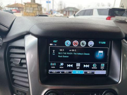 Used 2017 Chevrolet Suburban LT image 15