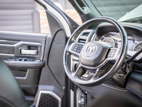 Used 2019 RAM 3500 Laramie image 32