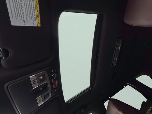 Certified 2023 Kia Telluride EX w/ EX Captain's Chair Package FWD image 15