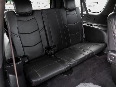 Used 2020 Cadillac Escalade ESV Platinum image 42