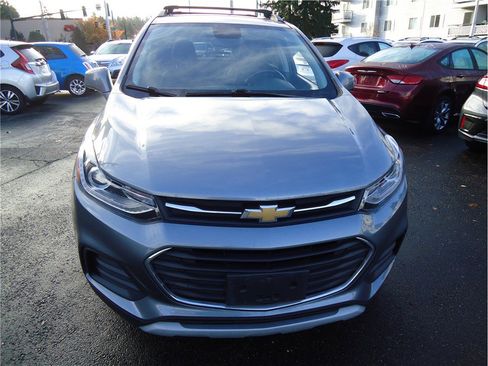 Used 2019 Chevrolet Trax LT w/ LT Convenience Package image 1