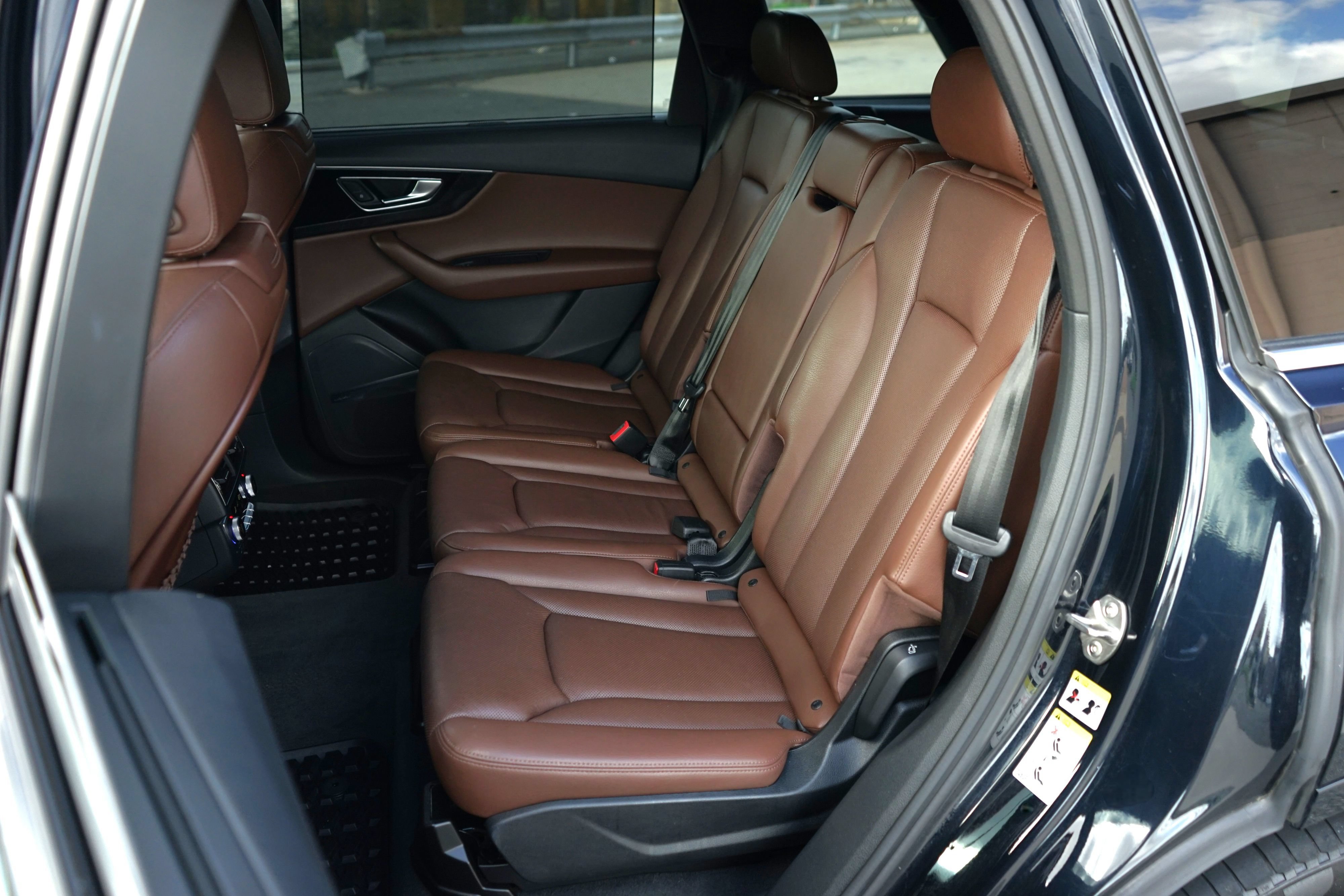 Used 2018 Audi Q7 3.0T Prestige AWD/4WD image 38