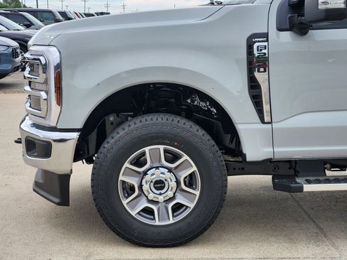 New 2026 Ford F250 Lariat w/ FX4 Off-Road Package AWD/4WD image 9