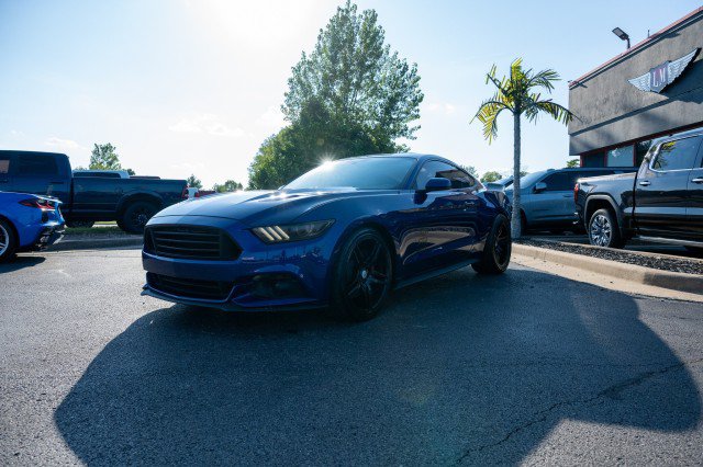 Used 2016 Ford Mustang GT Premium w/ Black Accent Package RWD image 4