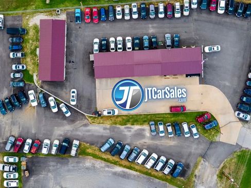 Used 2015 Toyota Camry XLE image 25