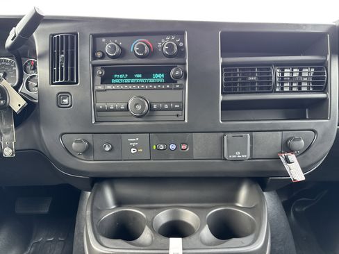 New 2025 GMC Savana 2500 w/ Driver Convenience Package image 26