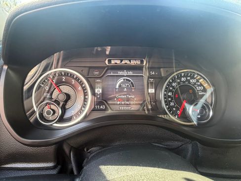 Used 2019 RAM 1500 Laramie image 17