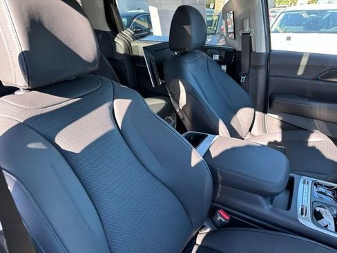 New 2026 Kia Carnival SX Prestige image 27