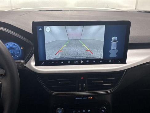 Used 2025 Ford Escape Platinum image 37