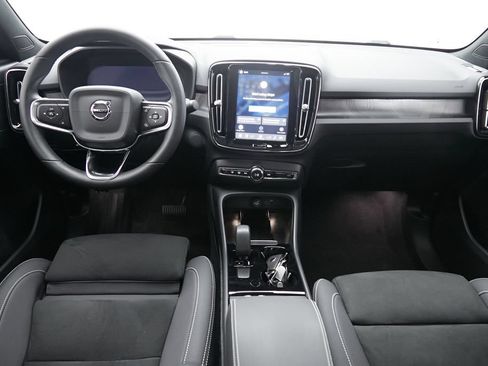 Certified 2023 Volvo C40 P8 Recharge Ultimate AWD/4WD image 22