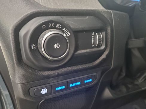 Used 2024 Jeep Wrangler Unlimited w/ Convenience Group image 13