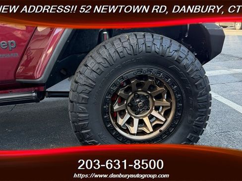 Used 2021 Jeep Wrangler Unlimited Sahara AWD/4WD image 11