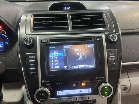 Used 2014 Toyota Camry XLE FWD image 20