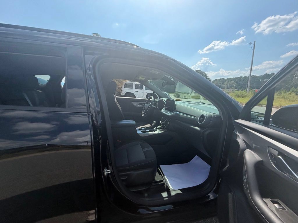 Used 2024 Chevrolet Blazer LT w/ Convenience Package FWD image 44