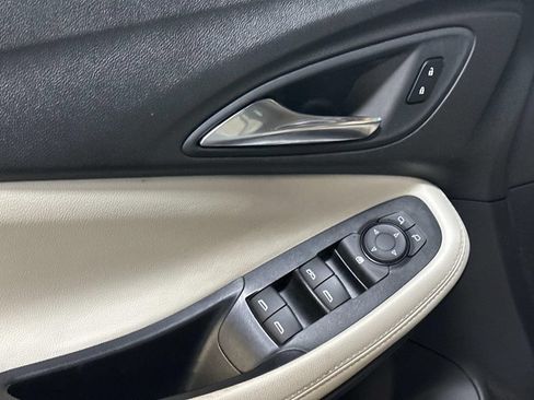 Used 2024 Buick Encore GX Sport Touring FWD image 13