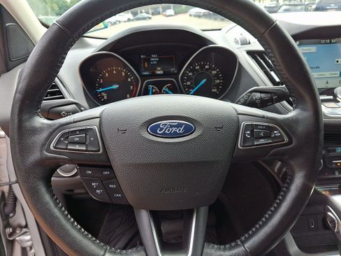 Used 2019 Ford Escape Titanium AWD/4WD image 25