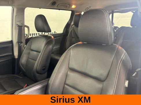 Used 2016 Toyota Sienna SE w/ SE Preferred Package FWD image 12
