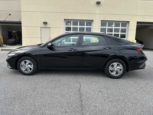 New 2026 Hyundai Elantra SE image 4