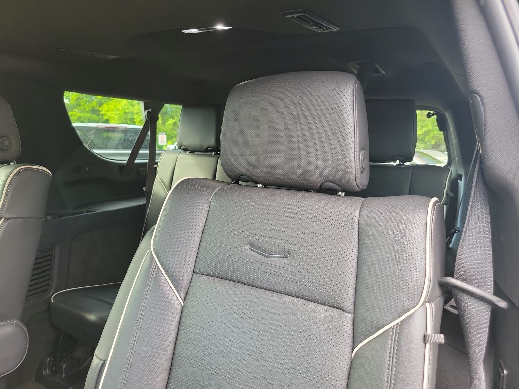 Used 2023 Cadillac Escalade ESV Premium Luxury RWD image 13