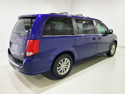 Used 2019 Dodge Grand Caravan SXT w/ Rear Park Assist Package image 21
