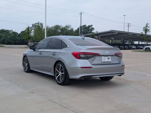 Used 2023 Honda Civic Touring image 4