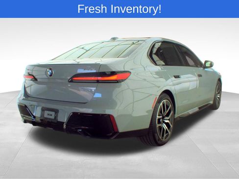 Certified 2026 BMW 740i xDrive w/ Premium Package AWD/4WD image 5