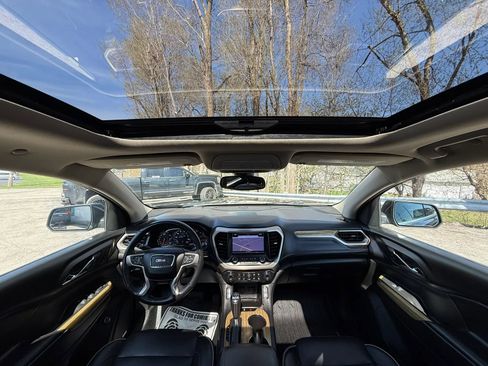 Used 2017 GMC Acadia Denali w/ Technology Package AWD/4WD image 30